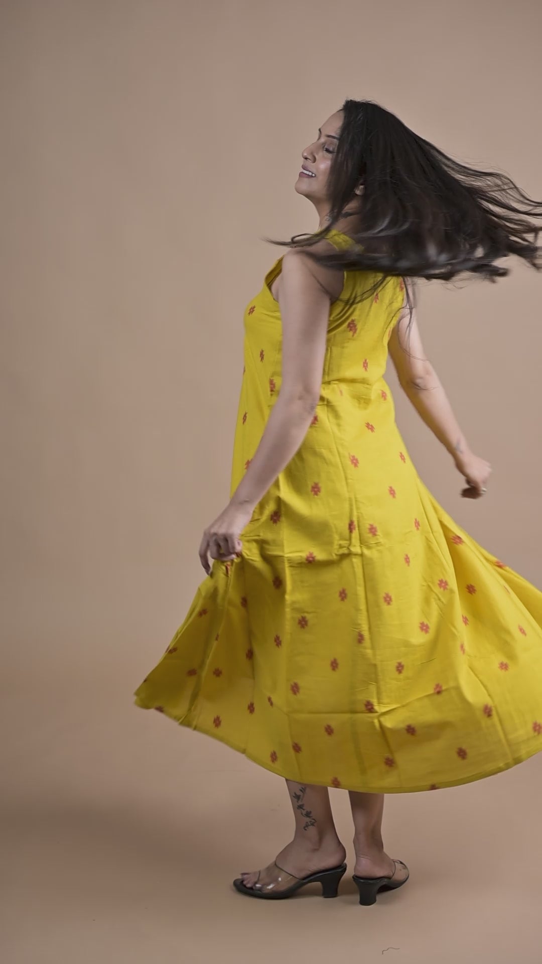 Classic Yellow Cotton Dobby Haulter 6-kali Open Front A-line Dress